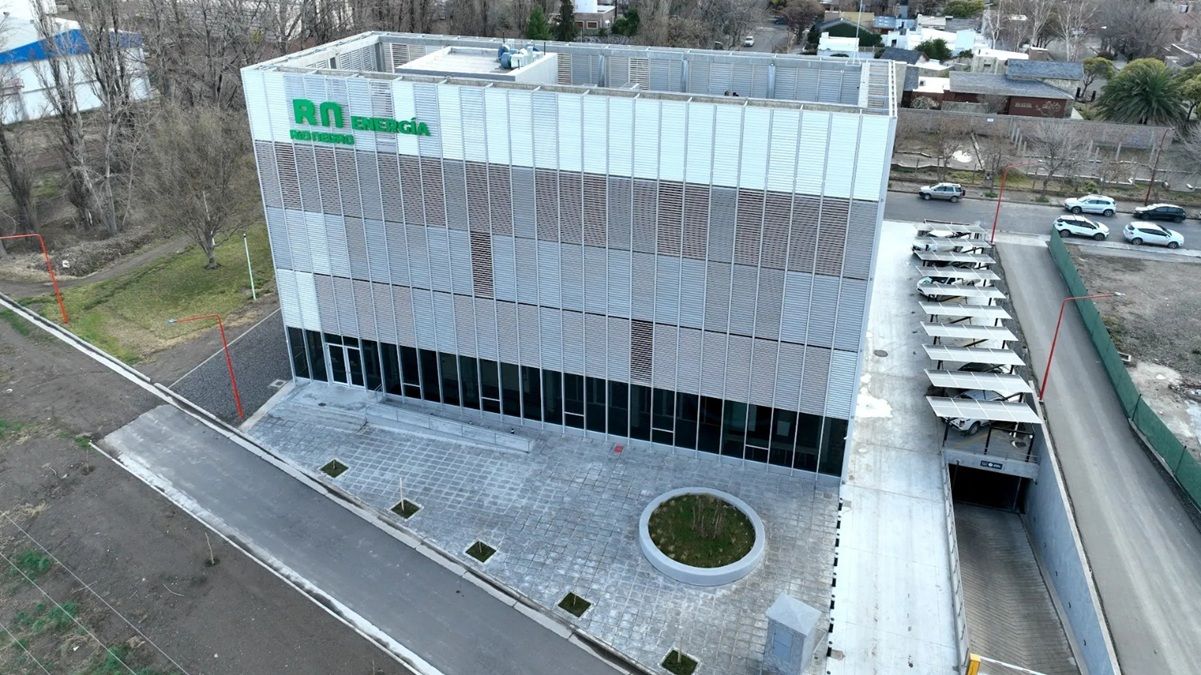 El sistema fotovoltaico generó más de 45.000 kWh de energía limpia.