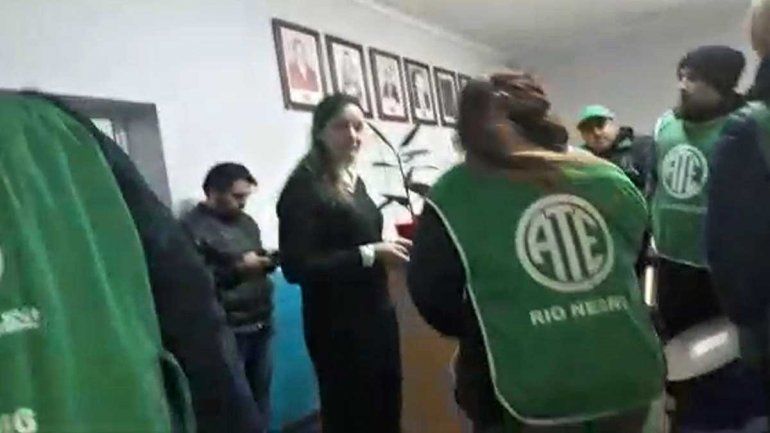 Denunciaron a dirigentes de ATE por agredir a una intendenta