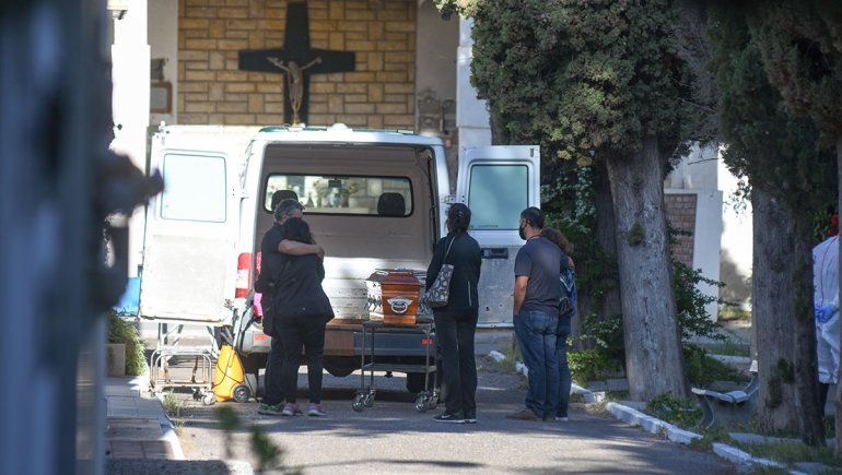 Récord de 25 muertes en un día en Neuquén por COVID