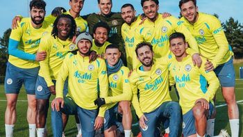 guardiola conto que piensa hacer con el diablito echeverri esta temporada en manchester city