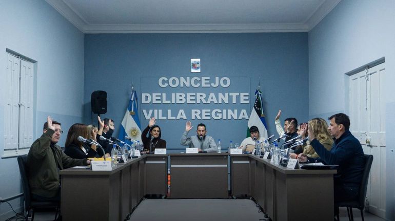 Culpan a militantes kirchneristas por agresión a concejales de Regina