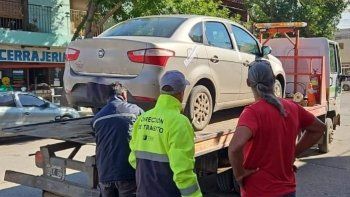 En Cipolletti secuestran Uber y en Bariloche hay protestas de los choferes por la habilitación de la app.