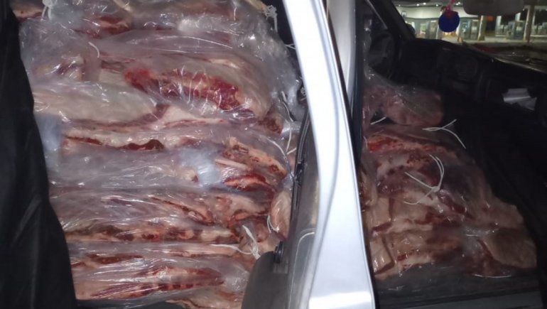 En lo que va del a&ntilde;o, la Polic&iacute;a de R&iacute;o Negro decomis&oacute; m&aacute;s de 10 mil kilos de carne