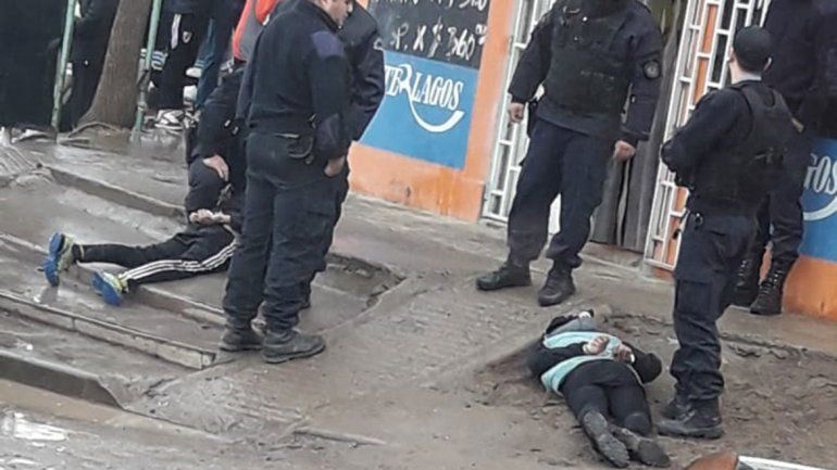 Entraron con un arma a una parrilla, pero no para robar