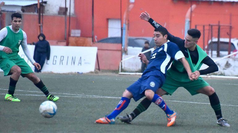 El ex Cipo Kevin Guajardo fue titular en el conjunto de Laspada.