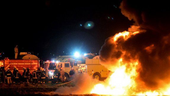 Al menos 66 muertos en tremenda explosión en un ducto de nafta 