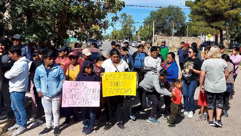 Familiares y amigos del chacarero que mató al ladrón piden por su libertad.