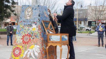 sencillo acto por el dia de la independencia