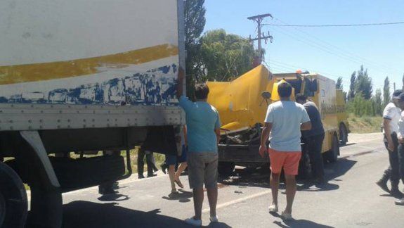 Un colectivo Koko y tres camiones chocaron en cadena en Allen