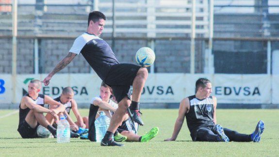 Vergara y Hernández están en cuarentena en Chile