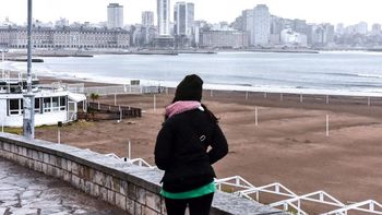 caos en mar del plata:  sin calefaccion, escuelas cerradas y comercios paralizados en el dia mas frio