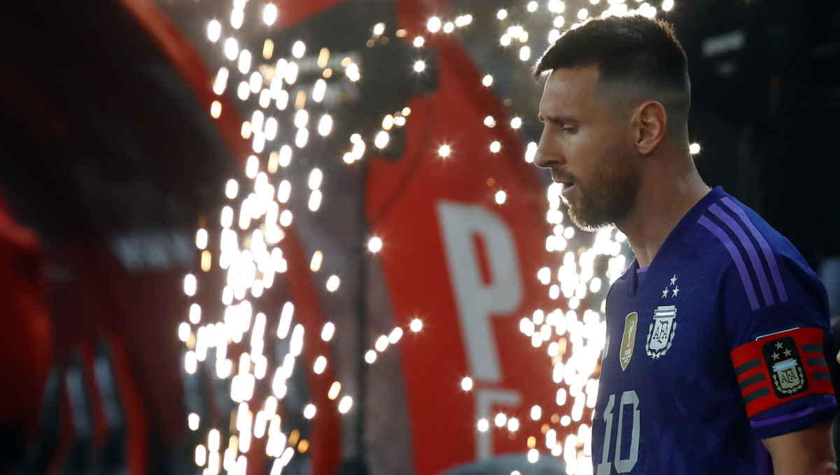 Messi y una estampa de capitán, de crack, de campeón. Su voracidad no le permite aflojar.&nbsp;