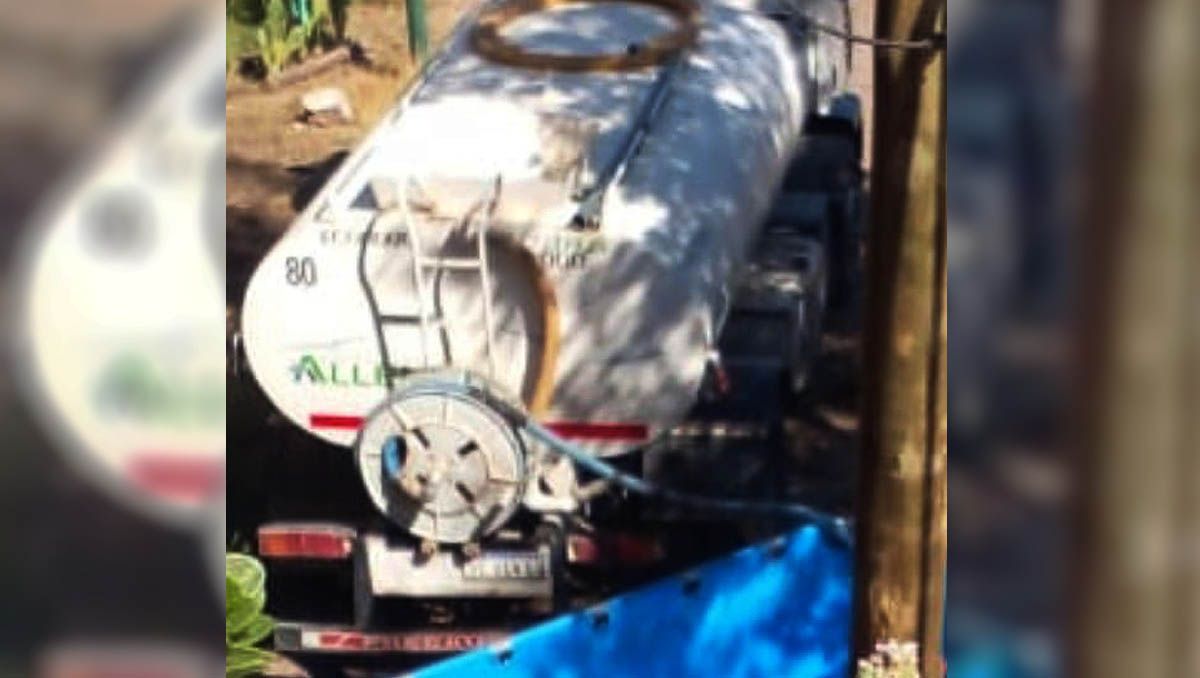 En Allen usaron un camión de la Muni para llenar una pileta