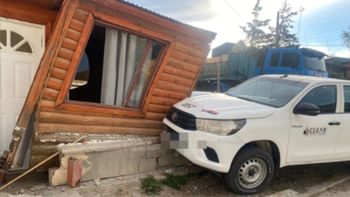 Una camioneta estacionada se movió sola y les destruyó la casa: qué les ofrecieron para compensarlos | LMCipolletti.com Una camioneta estacionada se movió sola y les destruyó la casa: qué les ofrecieron para compensarlos