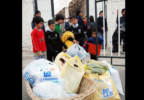 Bajo la lluvia volvió a la punta