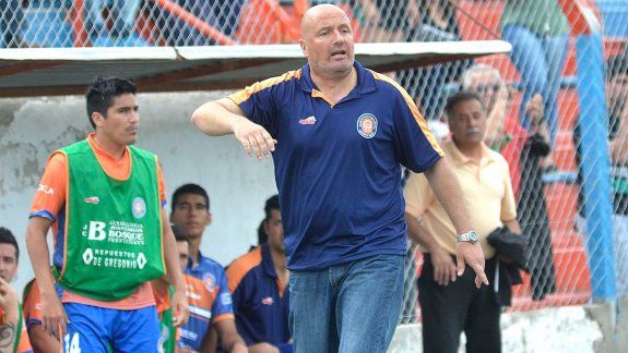 El técnico de Roca, Mauro Laspada, no se hizo cargo de la sal.