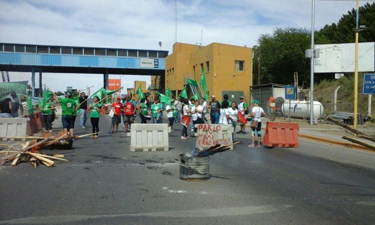 ATE irá a los puentes carreteros el miércoles por un bono navideño