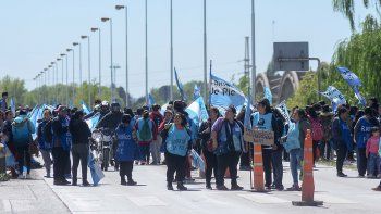 habra piquetes en fernandez oro, cipolletti y los puentes de la ruta nacional 22