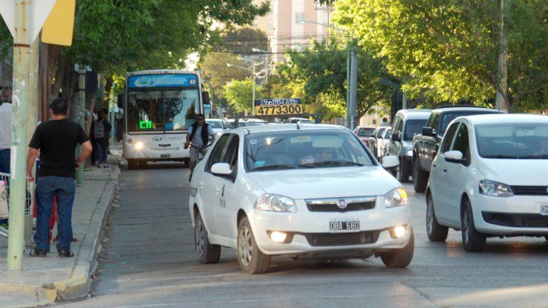 Hoy aumenta la tarifa del servicio de taxis en la ciudad.
