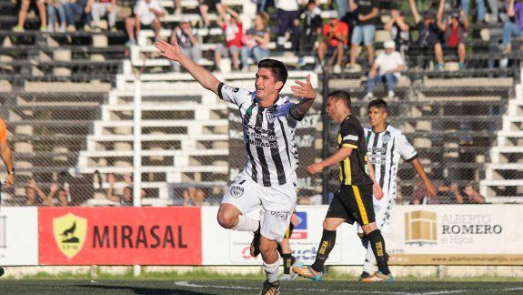 Del Prete y otro gesto de amor al Club Cipolletti