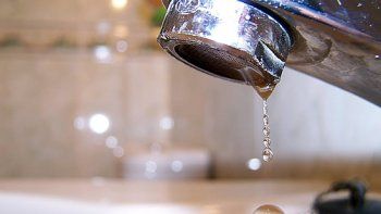 aguas rionegrinas recomienda cuidado del recurso en roca y cipolletti