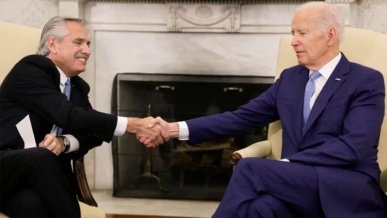 Alberto: Con Biden nos reímos de Trump