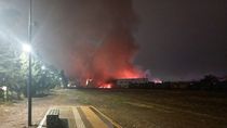 urgente: se incendia el deposito de la anonima de la calle tres arroyos