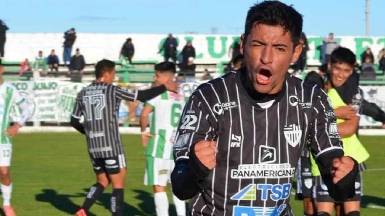Santiago Jara y su grito tras el partido. 