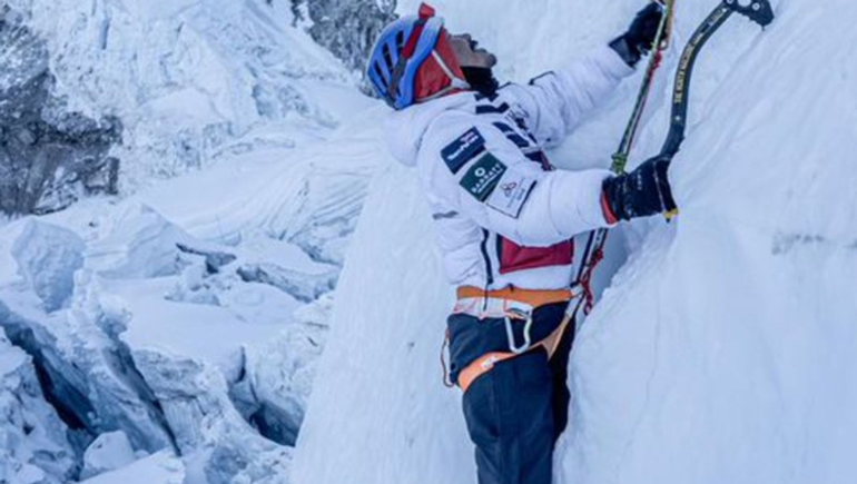 Primer doble amputado en llegar a la cima del Everest