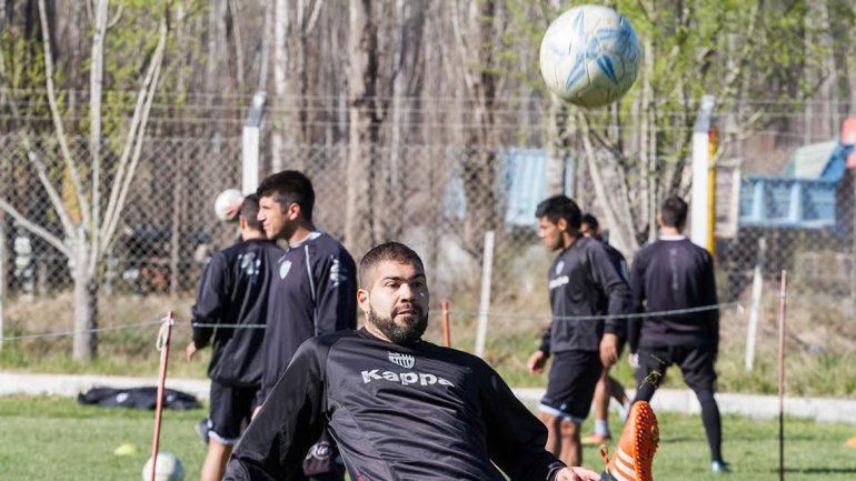 Prieto fue titular ante Independiente y se perfila para quedarse con la 9. Taborda le marcó en casi todos los partidos a Roca