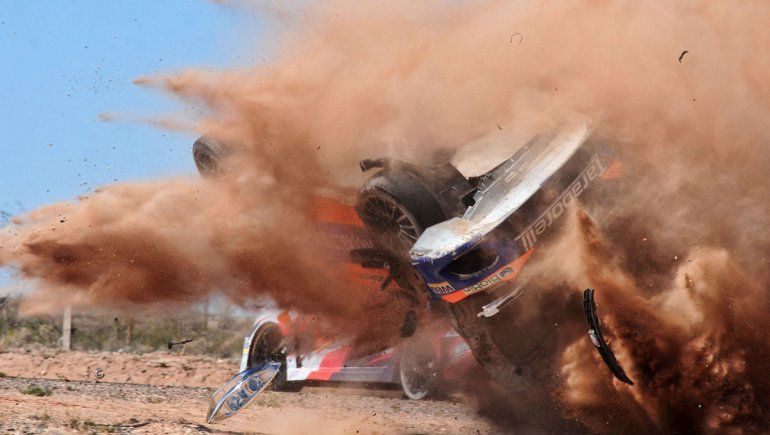 Impresionante vuelco durante una de las finales en el circuito de Centenario