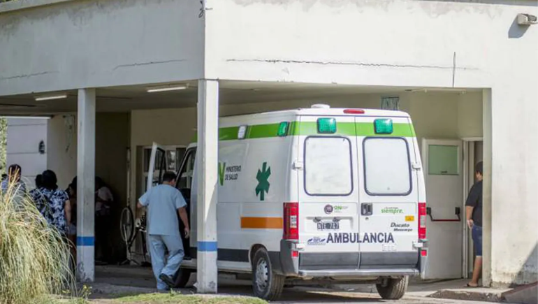 El violento ataque ocurrió este sábado y el hombre quedó internado en el hospital local.