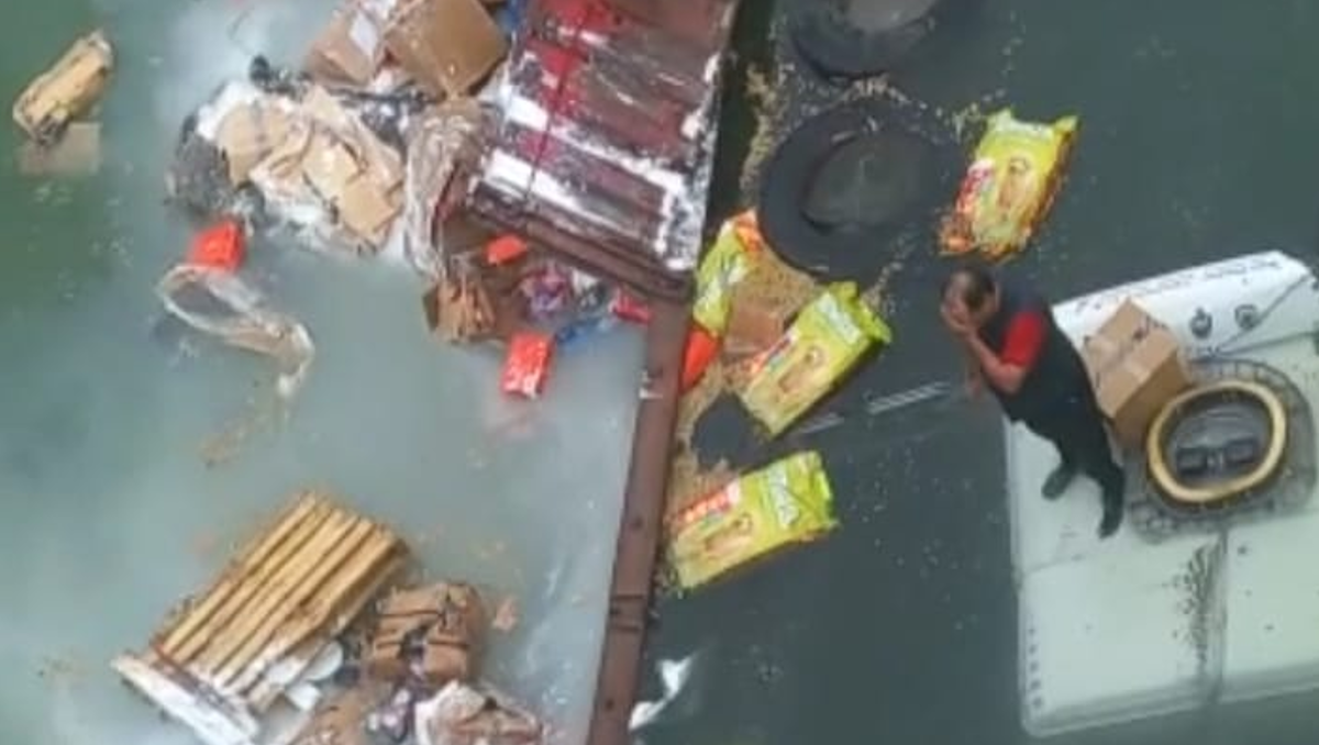 Cómo será el mega operativo para rescatar al camión que cayó al río