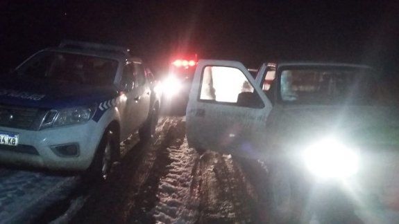 Encontraron a una pareja que se había extraviado en el Cerro Anecón