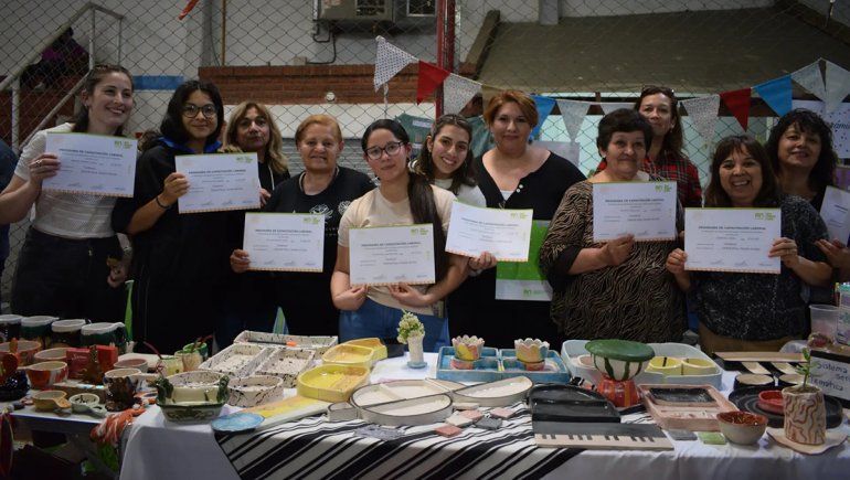 Más de 800 personas se capacitaron a través del Emprender en el Alto Valle