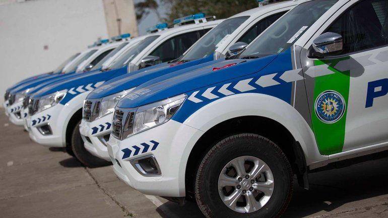 Renuevan la flota policial con 50 camionetas y autos