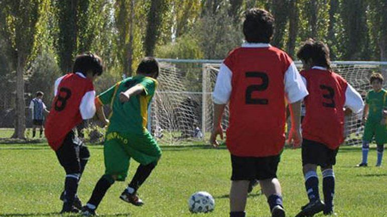 Deportes premia a los jugadores y entregará elementos a los equipos.