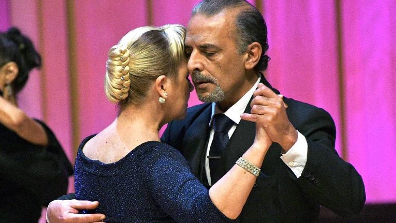Fabiana y Richard, grandes valores del tango, se pusieron al hombro un nuevo año la organización del evento.