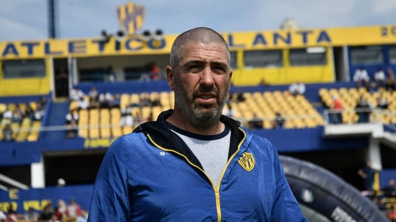 Olimpo anunció nuevo DT, pero no dirigirá contra Cipo en La Visera