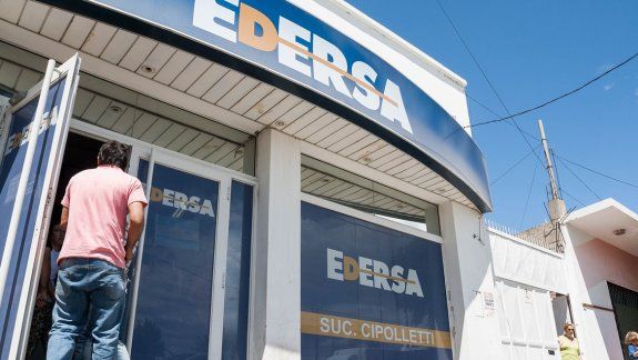 Legisladores de la oposición impulsan un proyecto para prohibir cortes del servicio por falta de pago durante 6 meses.