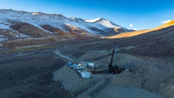 Vista aérea de Los Azules, en San Juan, la provincia que lidera América Latina en atractivo inversor según el Fraser Institute 2025. | LMCipolletti.com Vista aérea de Los Azules, en San Juan, la provincia que lidera América Latina en atractivo inversor según el Fraser Institute 2025.