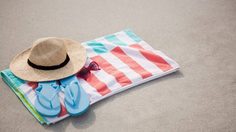 Adiós a la lona de siempre: la nueva tendencia para este verano, acolchada e impermeable