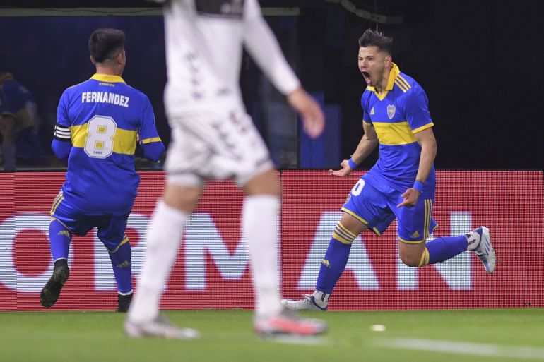 El golazo de Romero y noche negra de Vignolo en el triunfo de Boca