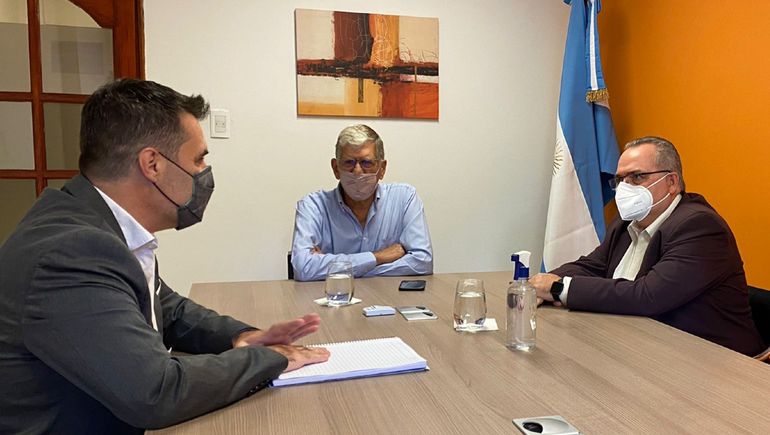 Darío Martínez recibió a la Cámara de Expendedores de Combustibles de Neuquén y Río Negro.