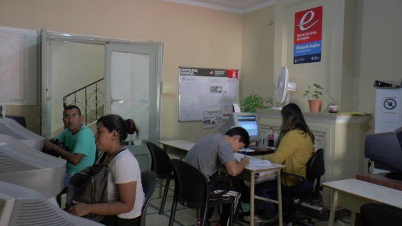 Comerciantes cubrirán vacantes con pasantías