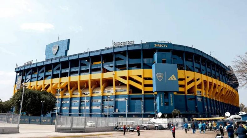 Boca juega en La Bombonera.