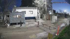 Video exclusivo: así ingresaron el niño y su madre al predio del EPAS antes de la tragedia. | LMCipolletti.com Video exclusivo: así ingresaron el niño y su madre al predio del EPAS antes de la tragedia.