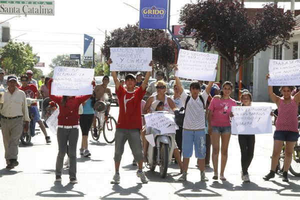 Marcharon por seguridad y solicitaron un destacamento