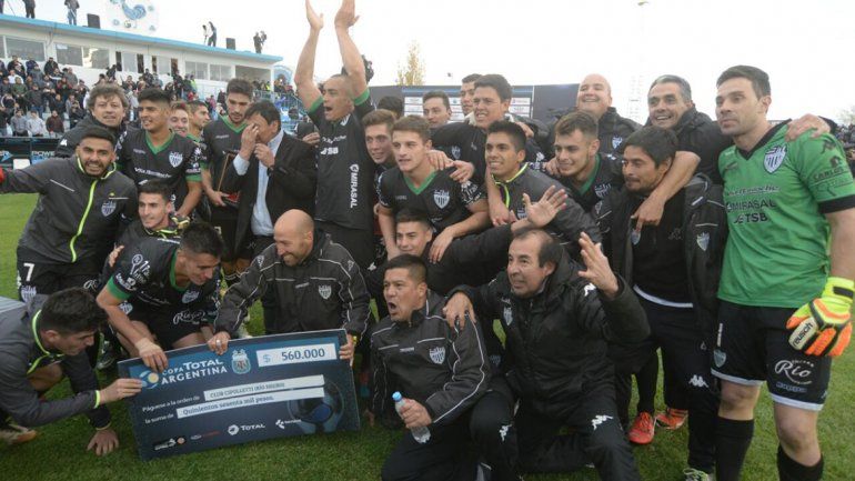 Alasia el capataz del arco: atajó 3 penales y le dio el pase a Cipo a los 16avos de final