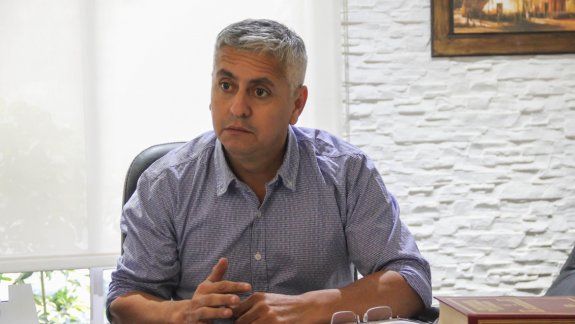 El psicólogo Claudio Marín decidió acompañar a la víctima y a su madre en la denuncia ante la Justicia local.
